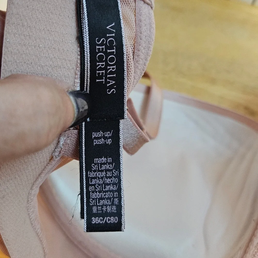 Victoria's Secret Very Sexy Push Up Bra 36C Rose Gold Satin Shimmer Band Pink